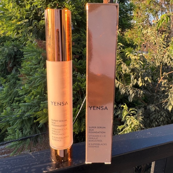 Yensa Super Serum Silk Foundation Vitamin C Fair Cool Complexion - Picture 1 of 6